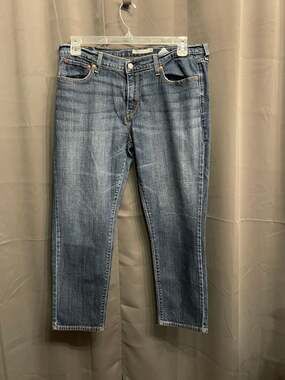 Levi's Women's Boyfriend Fit Blue Denim Jeans Size 32